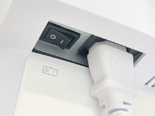 モニターの主電源