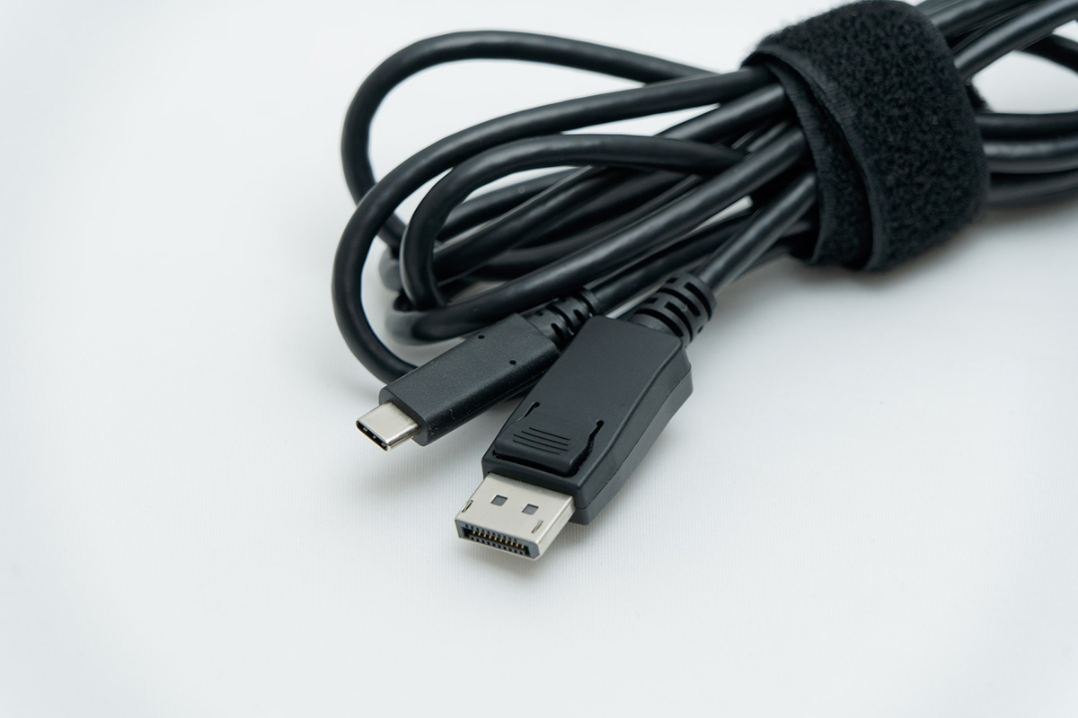 USB Type-C - DisplayPort変換ケーブル「CP200」のブラック
